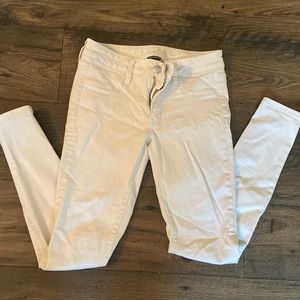 American Eagle white skinny jeans